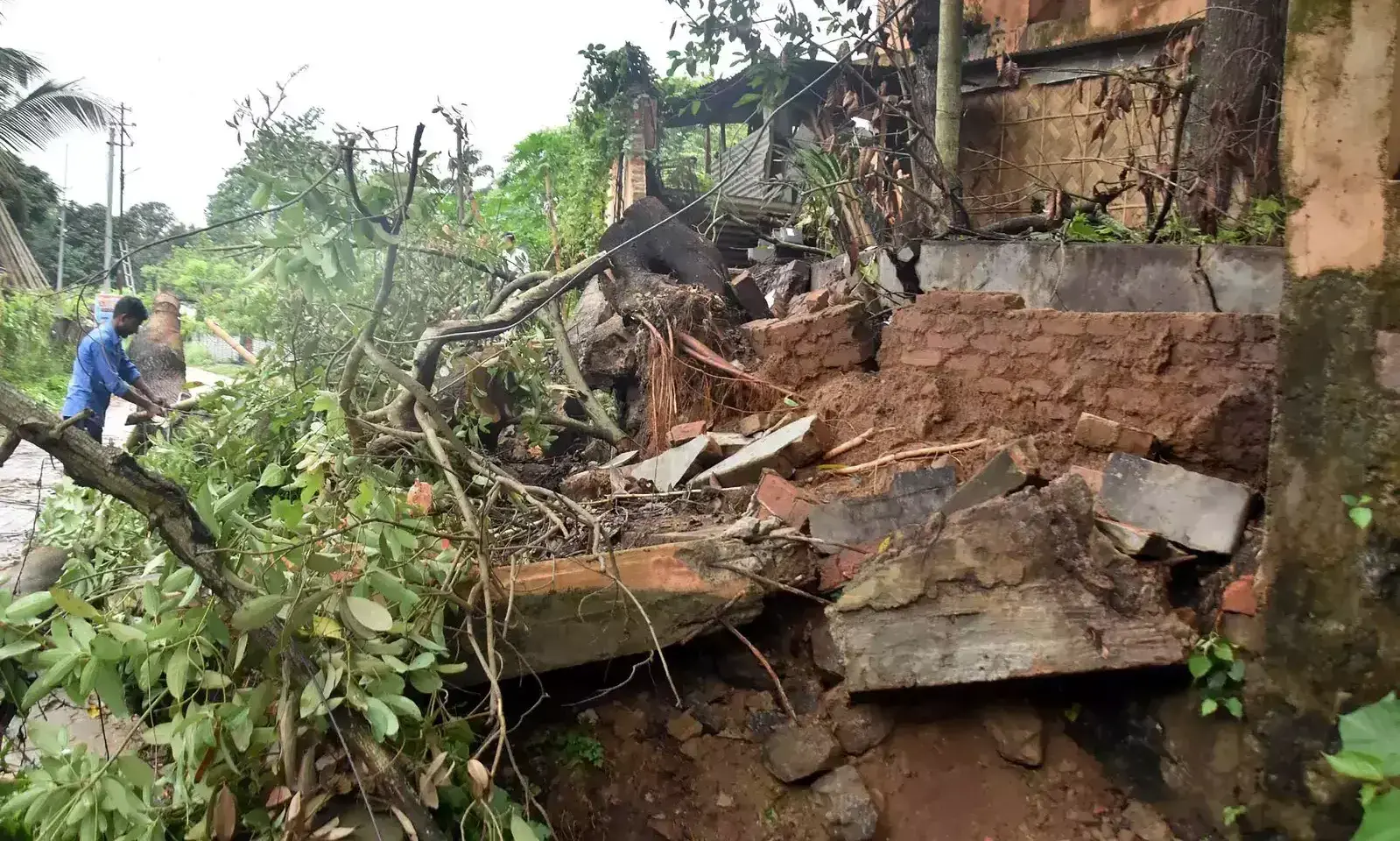അസമിൽ പ്രളയത്തിൽ മരണം 18 ആയി; 6.80 ലക്ഷ‍ം ദുരന്തബാധിതർ