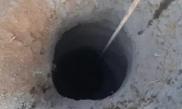 മധ്യപ്രദേശിൽ രണ്ടുവയസുകാരി 300 അടി താഴ്ചയുള്ള കുഴൽ കിണറിൽ വീണു