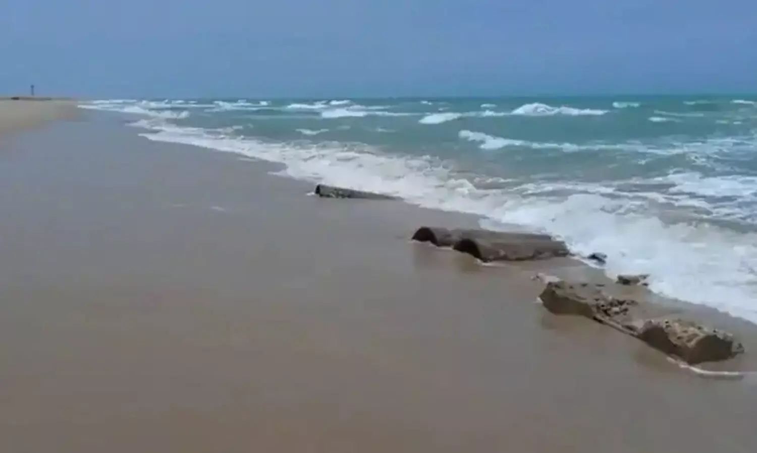 ധനുഷ്‌കോടിയിൽ 58 വർഷം മുമ്പ് മുങ്ങിയ ഭൂഗർഭ പാലം കണ്ടെത്തി