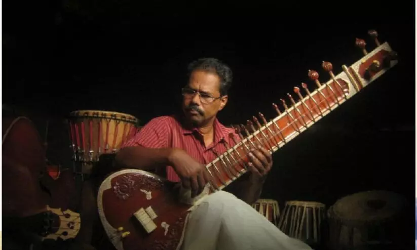 പാരിസ് ചന്ദ്രൻ: നാട്ടുജീവിതത്തിന്റെ സംഗീതം പാരിസ് ചന്ദ്രൻ: നാട്ടുജീവിതത്തിന്റെ സംഗീതം