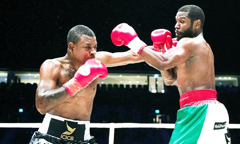 കാണികള്ക്ക് വിരുന്നായി മെയ്വെതര്-ഡോണ് മൂര് പോരാട്ടം കാണികള്ക്ക് വിരുന്നായി മെയ്വെതര്-ഡോണ് മൂര് പോരാട്ടം