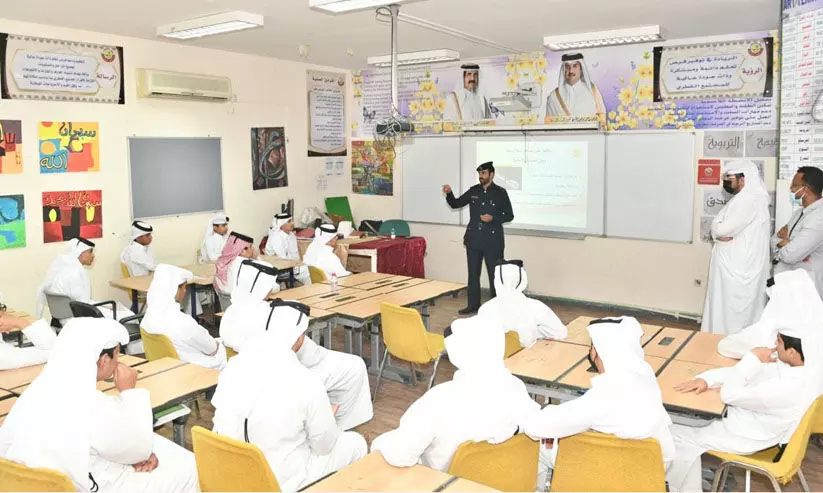 വിദ്യാർഥികൾക്ക് റോഡ്​ സുരക്ഷ ബോധവത്കരണ ക്ലാസുകൾ