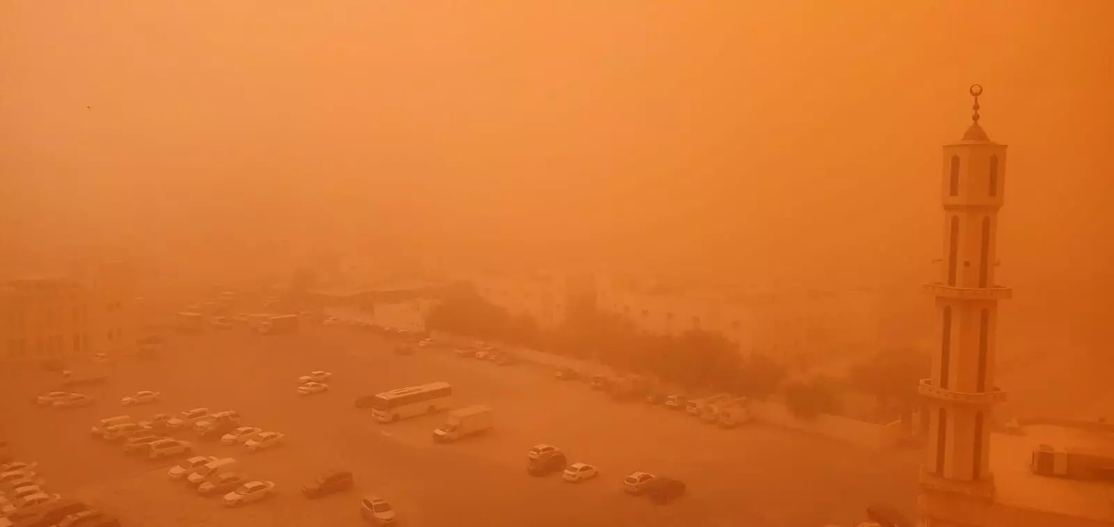 പ്രവചനം പോലെ കുവൈത്തിൽ വൻ പൊടിക്കാറ്റ് പ്രവചനം പോലെ കുവൈത്തിൽ വൻ പൊടിക്കാറ്റ്