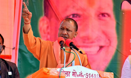 സംസ്ഥാനത്തെ ഉച്ചഭാഷിണികൾ പള്ളികളിൽ നിന്ന് എടുത്തി മാറ്റി സ്കൂളുകൾക്ക് സംഭാവന നൽകിയെന്ന് യോഗി