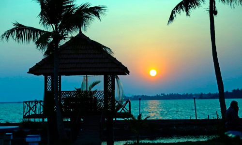 പച്ചപ്പി‍​െൻറ ചന്തം ചാർത്തി ദേവികുളങ്ങര