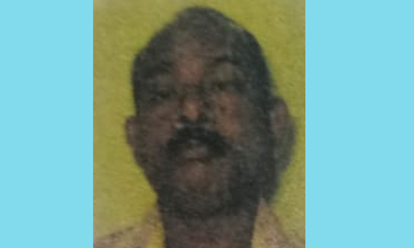 ടെമ്പോ ട്രാവലർ ഇടിച്ച് ബൈക്ക് യാത്രികൻ മരിച്ചു ടെമ്പോ ട്രാവലർ ഇടിച്ച് ബൈക്ക് യാത്രികൻ മരിച്ചു