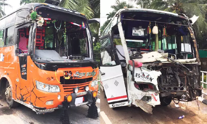 ചേവരമ്പലം ബൈപാസ് ജങ്ഷനിൽ കൂട്ടിയിടിച്ച ടൂറിസ്റ്റ് ബസുകൾ ചേവരമ്പലം ബൈപാസ് ജങ്ഷനിൽ കൂട്ടിയിടിച്ച ടൂറിസ്റ്റ് ബസുകൾ