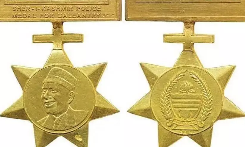 പൊലീസ് മെഡലിൽ നിന്ന് ഷെയ്ഖ് അബ്ദുല്ലയുടെ ചിത്രം നീക്കം ചെയ്ത് കാശ്മീർ