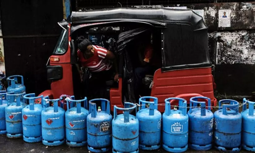 ഹ്രസ്വകാല പണപ്പെരുപ്പം നേരിടാൻ പുതിയ നടപടി സ്വീകരിച്ച് ശ്രീലങ്ക ഹ്രസ്വകാല പണപ്പെരുപ്പം നേരിടാൻ പുതിയ നടപടി സ്വീകരിച്ച് ശ്രീലങ്ക