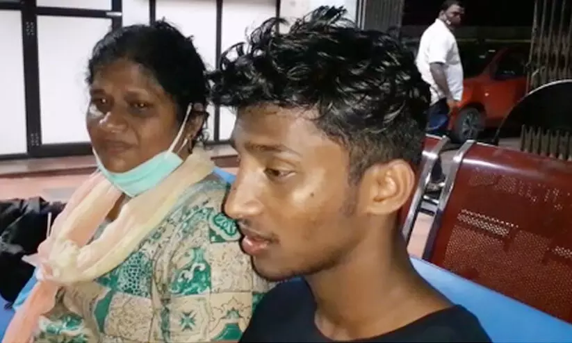 നിയന്ത്രണം വിട്ട ബൈക്ക് സൈക്കിളിൽ ഇടിച്ചു; ചോദ്യം ചെയ്ത വിദ്യാർഥികൾക്ക് മർദനം