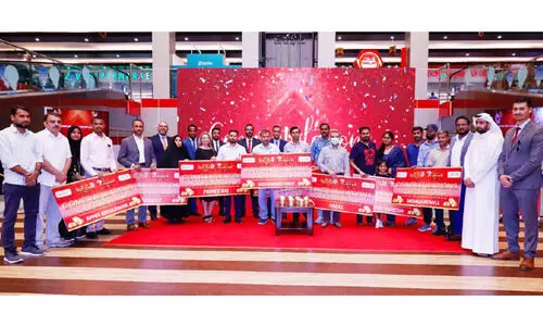 റമദാൻ ഗോൾഡ് റാഫിൾ ഡ്രോ വിജയികൾക്ക് സമ്മാനങ്ങൾ നൽകി