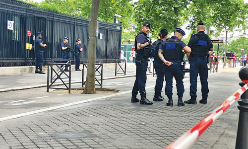 പാരിസിലെ ഖത്തർ എംബസിയിൽ സുരക്ഷജീവനക്കാരൻ കൊല്ലപ്പെട്ടു