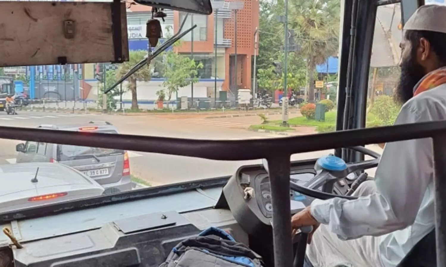 പ്രചാരണം തെറ്റിദ്ധാരണ പരത്താൻ; ഡ്രൈവർ ധരിച്ചിരുന്നത് ശരിയായ യൂനിഫോമെന്ന്​ കെ.എസ്​.ആർ.ടി.സി