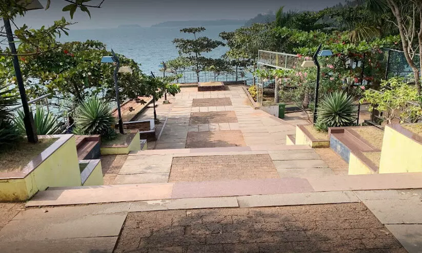 ദൃ​ശ്യ​ങ്ങ​ൾ പ​ക​ർ​ത്തി പ്ര​ച​രി​പ്പി​ക്കൽ: വി​നോ​ദ സ​ഞ്ചാ​ര കേ​ന്ദ്ര​ങ്ങ​ളി​ൽ പൊ​ലീ​സ്‌ നി​രീ​ക്ഷ​ണം