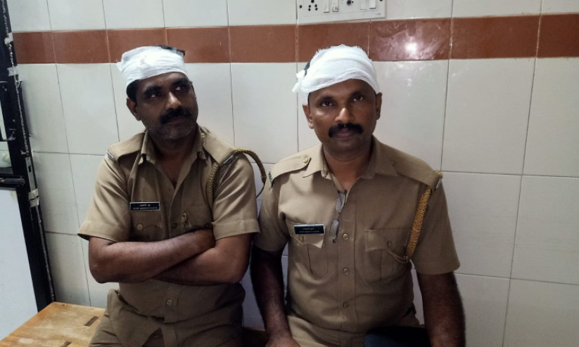 യുവാവിന്റെ ആക്രമണത്തിൽ സി.ഐ അടക്കം നാല് എക്സൈസുകാർക്ക് പരിക്ക് യുവാവിന്റെ ആക്രമണത്തിൽ സി.ഐ അടക്കം നാല് എക്സൈസുകാർക്ക് പരിക്ക്