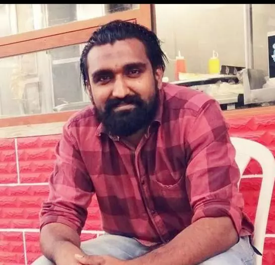 മലപ്പുറം വണ്ടൂർ സ്വദേശി കുവൈത്തിൽ വാഹനാപകടത്തിൽ മരിച്ചു മലപ്പുറം വണ്ടൂർ സ്വദേശി കുവൈത്തിൽ വാഹനാപകടത്തിൽ മരിച്ചു