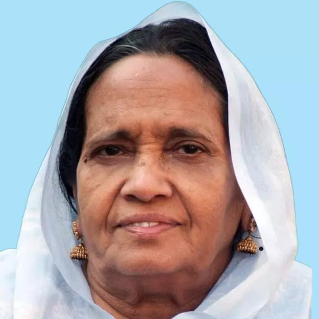 സം​വി​ധാ​യ​ക​ൻ അ​ക്കു അ​ക്ബ​റി​ന്റെ മാ​താ​വ്