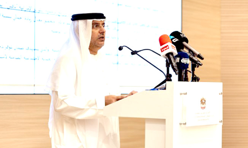 മികച്ച സ്വകാര്യ കമ്പനികൾക്ക് വർക് പെർമിറ്റ് ഫീസ് കുറയും