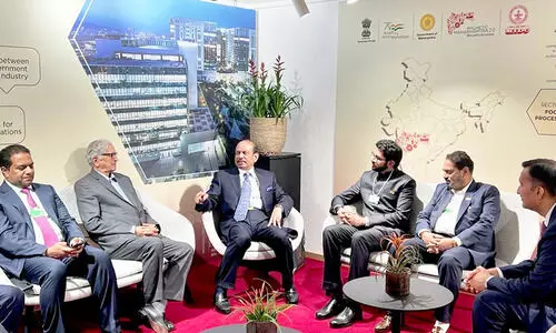 യു.എ.ഇയിലെ ഇന്ത്യൻ വ്യവസായികൾ ദാവോസിൽ; പുതിയ പ്രഖ്യാപനങ്ങൾ