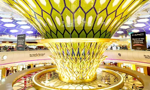 അബൂദബി വിമാനത്താവളത്തിലെ രണ്ടാം ടെര്‍മിനല്‍ തുറന്നു