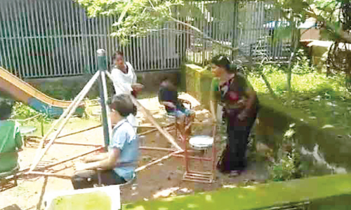 പേ​രാ​മ്പ്ര ഗ​വ. വെ​ൽ​ഫെ​യ​ർ എ​ൽ.​പി: മാ​റ്റ​ത്തി​ന്‍റെ തു​ട​ർ​ച്ച​ക്കാ​യി ധ്യാ​നും ശി​വ​യും