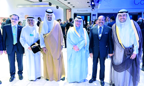 എം.എ. യൂസുഫലി കുവൈത്ത് മന്ത്രിമാരുമായി ചർച്ച നടത്തി