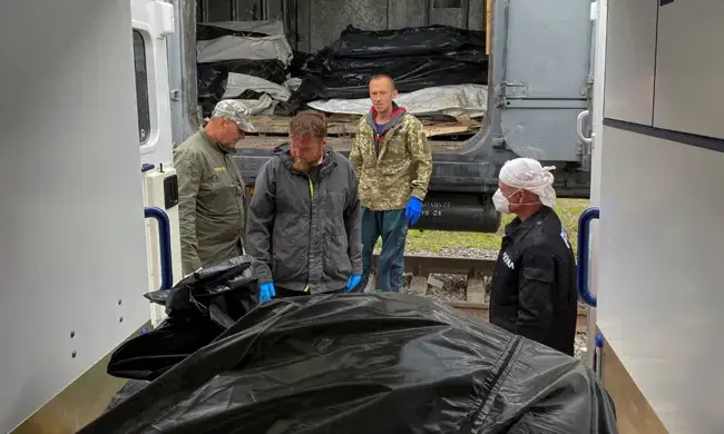 ശീതീകരിച്ച ട്രെയിനുകളിൽ റഷ്യൻ സൈനികരുടെ മൃതദേഹങ്ങൾ അയച്ചു​കൊടുത്ത് യുക്രെയ്ൻ