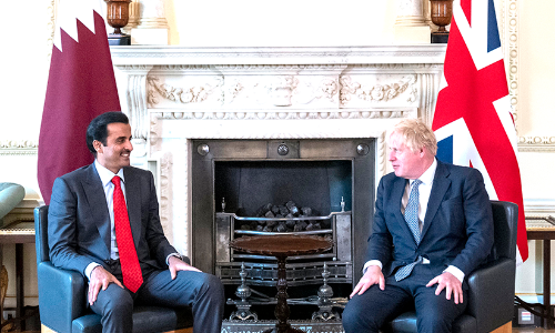 അമീർ ബ്രിട്ടനിൽ; പ്രധാനമന്ത്രിയും രാജ്ഞിയുമായി കൂടിക്കാഴ്ച