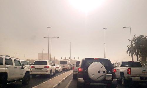 വീശിയടിച്ച് പൊടിക്കാറ്റ്