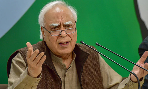 കപിൽ സിബൽ കോൺഗ്രസ് വിട്ടു; സമാജ്‌വാദി പാർട്ടി പിന്തുണയോടെ രാജ്യസഭയിലേക്ക് പത്രിക നൽകി