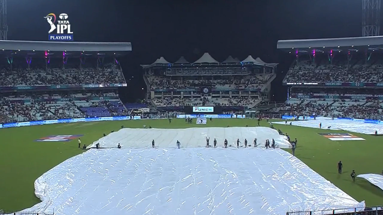 ഐ.പി.എൽ : മഴമൂലം ടോസ് വൈകുന്നു; മത്സരം ഉപേക്ഷിച്ചാൽ ബാംഗ്ലൂർ പുറത്താകും