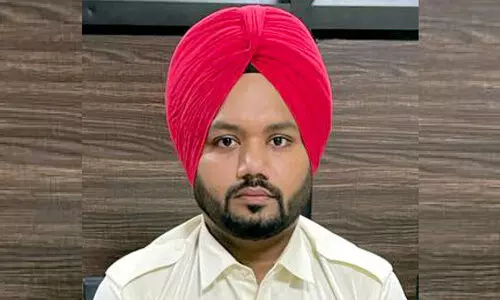 കരിപ്പൂരിൽ കാബിൻ ക്രൂവിൽനിന്ന് പിടിച്ചെടുത്തത് 1399 ഗ്രാം സ്വർണ മിശ്രിതം; 1226 ഗ്രാം സ്വർണം വേർതിരിച്ചെടുത്തു കരിപ്പൂരിൽ കാബിൻ ക്രൂവിൽനിന്ന് പിടിച്ചെടുത്തത് 1399 ഗ്രാം സ്വർണ മിശ്രിതം; 1226 ഗ്രാം സ്വർണം വേർതിരിച്ചെടുത്തു