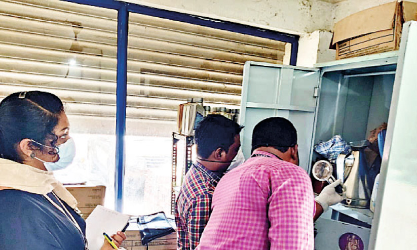 പെട്രോൾ പമ്പിലെ പൂട്ടു പൊളിച്ച് മോഷണം പെട്രോൾ പമ്പിലെ പൂട്ടു പൊളിച്ച് മോഷണം