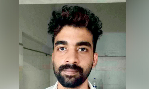 പെൺകുട്ടിയെ പീഡിപ്പിച്ച് വിദേശത്തേക്ക് കടന്നയാൾ പിടിയിൽ