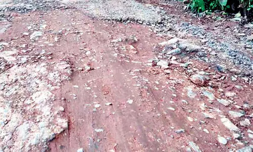 പൊട്ടിപ്പൊളിഞ്ഞു; മലയോര ഹൈവേയിൽ ദുരിത യാത്ര