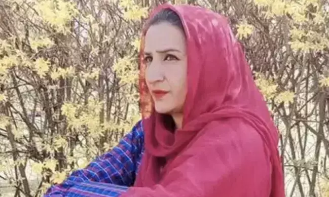 ടെലിവിഷൻ താരമായ യുവതിയെ ജമ്മു കശ്മീരിൽ ഭീകരർ വെടിവെച്ച് കൊന്നു