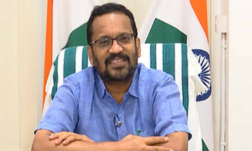 ഭൂമി തരം മാറ്റം: നടപടികള്‍ വേഗത്തിലാക്കാൻ റവന്യൂ മന്ത്രിയുടെ നിർദേശം