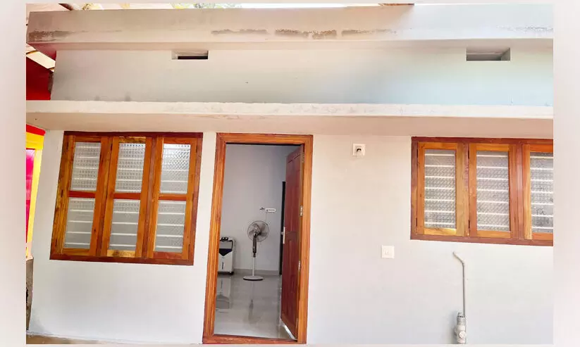 മുൻ പ്രവാസിക്ക് കൈത്താങ്ങ് : നാരായണേട്ടന് വീടൊരുക്കി പ്രവാസി സാംസ്കാരിക വേദി മുൻ പ്രവാസിക്ക് കൈത്താങ്ങ് : നാരായണേട്ടന് വീടൊരുക്കി പ്രവാസി സാംസ്കാരിക വേദി