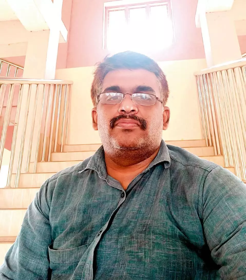 മോഹനകൃഷ്ണന് കാലടി മോഹനകൃഷ്ണന് കാലടി