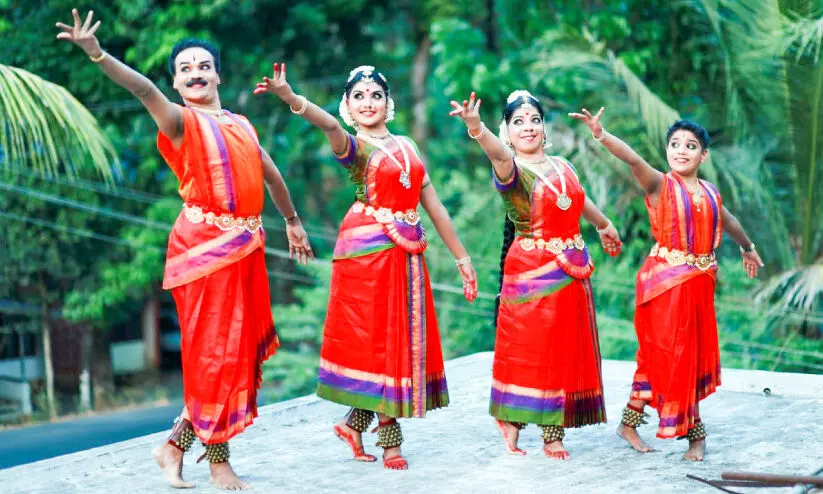 നൃത്തവുമായി ഒരു വീട്​ അരങ്ങിലേക്ക്