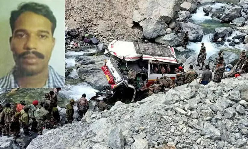 ലഡാക്കിൽ സൈനികവാഹനം നദിയിലേക്ക് മറിഞ്ഞ് ഏഴു മരണം; മരിച്ചവരിൽ മലപ്പുറം സ്വദേശി മുഹമ്മദ് ഷൈജലും