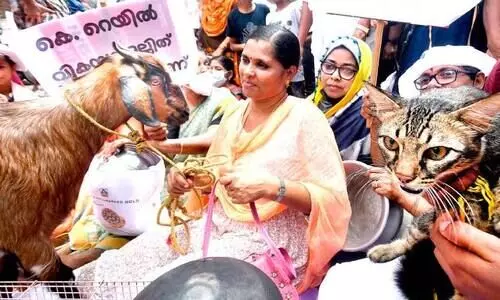 അഭയാർഥി പലായനവുമായി കെ-റെയിൽ ഇരകൾ