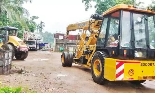 കൂളിമാട് പാലത്തിന്റെ തകർന്ന ബീമുകൾ ഉടൻ നീക്കും