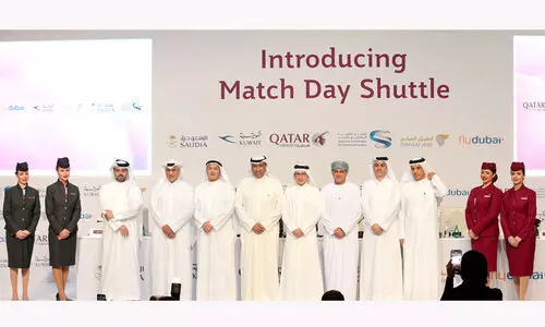 ഷട്ടിലടിച്ച്​ കളികണ്ട്​ മടങ്ങാം