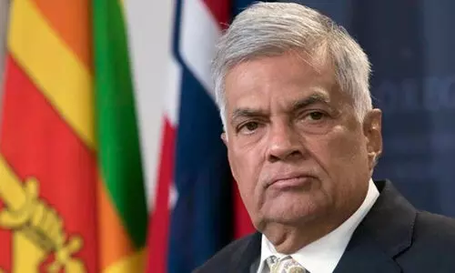 പ്രധാനമന്ത്രിയായി അധികാരത്തിലിരിക്കാൻ അർഹതയില്ല; വിക്രമസിംഗെയെ തള്ളി പ്രതിപക്ഷം പ്രധാനമന്ത്രിയായി അധികാരത്തിലിരിക്കാൻ അർഹതയില്ല; വിക്രമസിംഗെയെ തള്ളി പ്രതിപക്ഷം