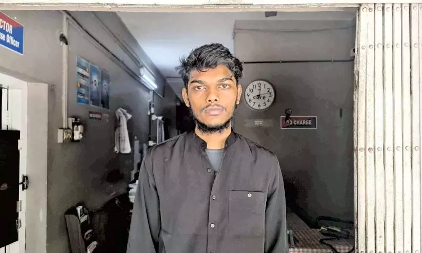 സൈന്യത്തിൽ ജോലി വാഗ്ദാനം ചെയ്ത് മൂന്നര ലക്ഷം തട്ടിയയാൾ അറസ്റ്റിൽ സൈന്യത്തിൽ ജോലി വാഗ്ദാനം ചെയ്ത് മൂന്നര ലക്ഷം തട്ടിയയാൾ അറസ്റ്റിൽ