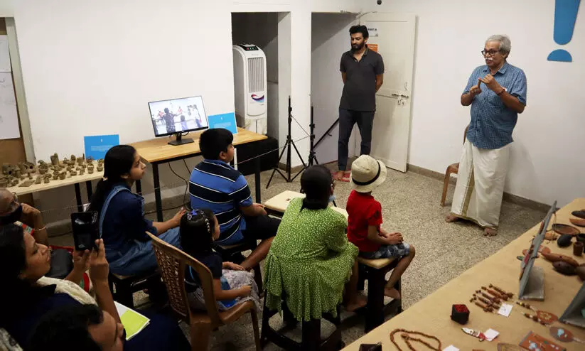 ഗുജറാത്തി സ്ട്രീറ്റിൽ ദ്വിദിന തിയേറ്റർ-കളിമൺ ശിൽപശാല സമാപിച്ചു ഗുജറാത്തി സ്ട്രീറ്റിൽ ദ്വിദിന തിയേറ്റർ-കളിമൺ ശിൽപശാല സമാപിച്ചു