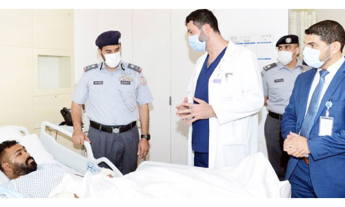 അബൂദബി പൊട്ടിത്തെറി: പരിക്കേറ്റവരെ പൊലീസ് മേധാവി സന്ദര്‍ശിച്ചു