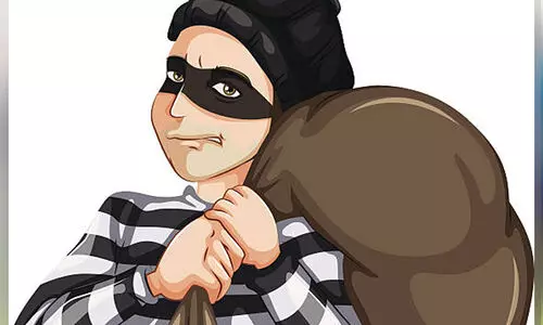 ജ്വല്ലറിയിൽ പട്ടാപ്പകൽ വൻ കവർച്ച; ദുരൂഹതയെന്ന് പൊലീസ്