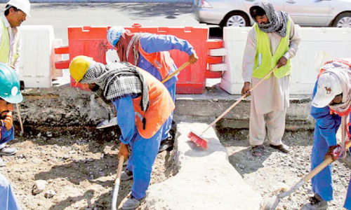 ചൂട് കൂടുന്നുൂ തുറസ്സായ സ്ഥലങ്ങളിലെ പകൽ ജോലി വിലക്ക് ഒന്ന് മുതൽ